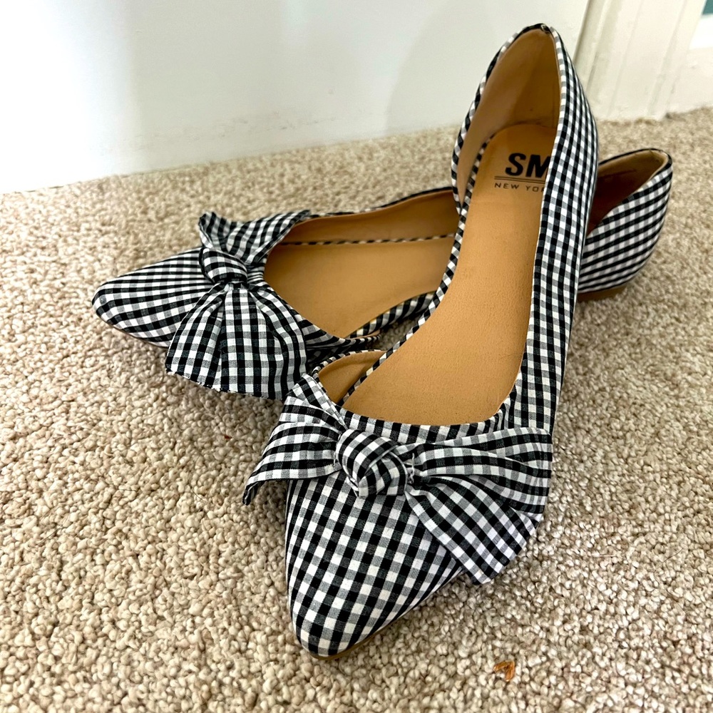 SM New York by Steve Madden Pointed Toe Flat with bow, Size 9